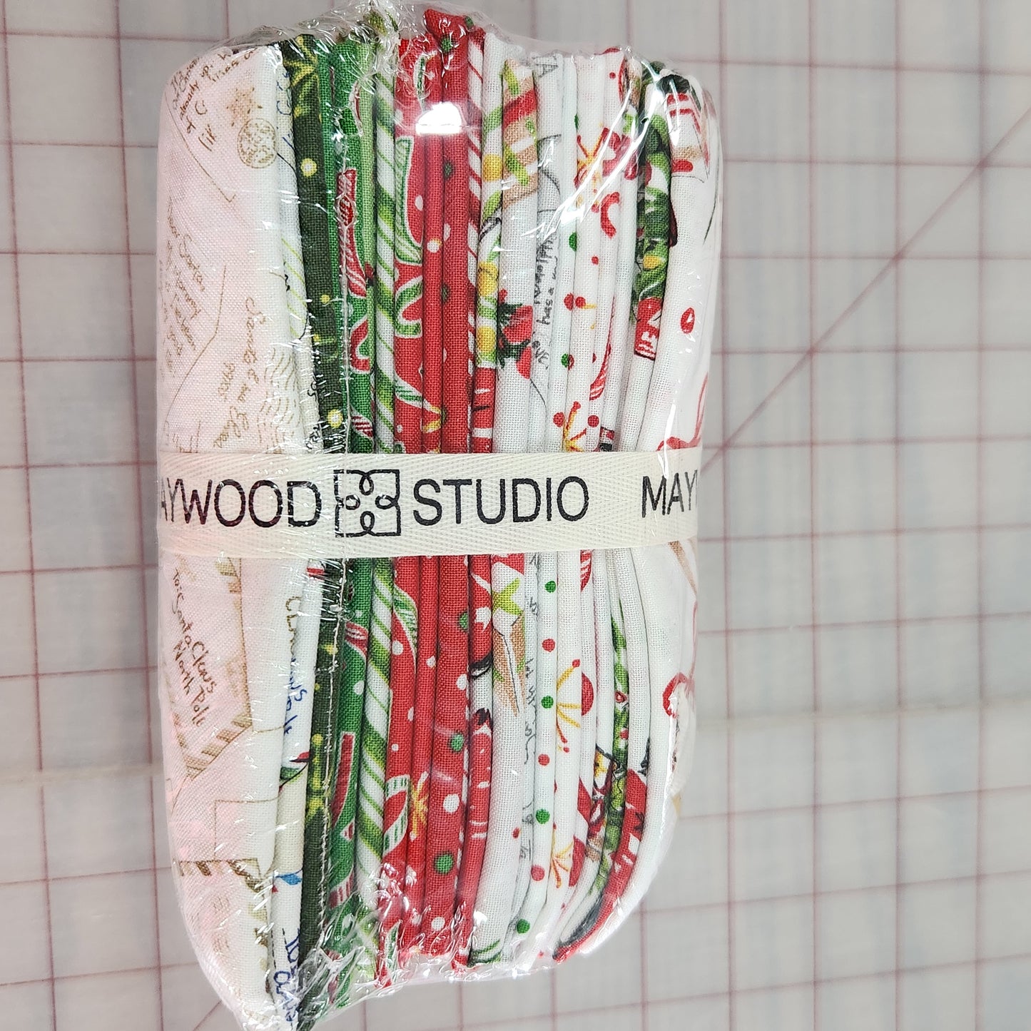 All The Trimmings Fat Quarter Bundle by Maywood Studios, FQ-MASALT