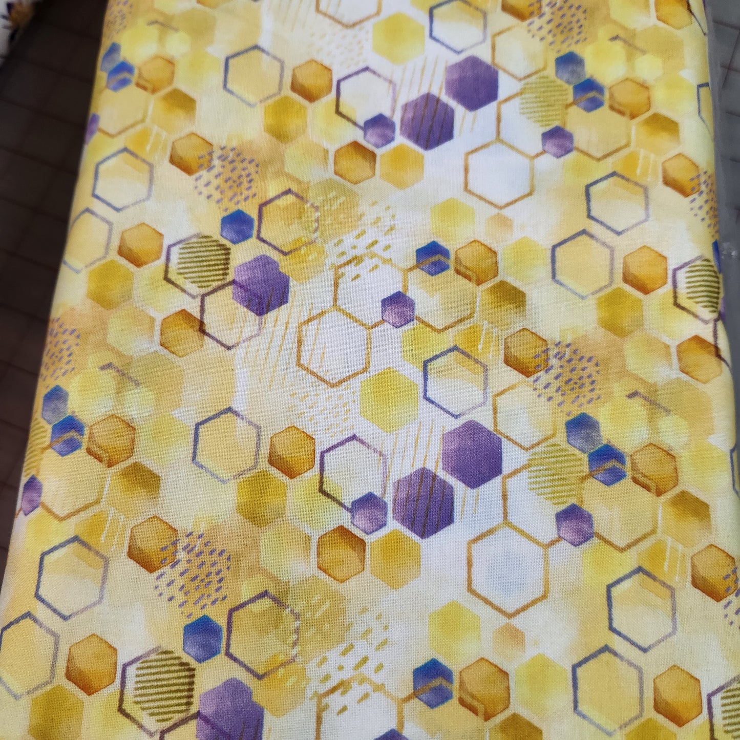 Welcome To Our Hive-Hi Honey-Yellow, Camelot, 55230105-01